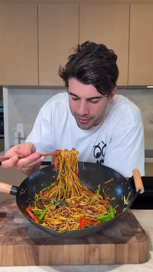 Saucy Pork Hokkien Noodles